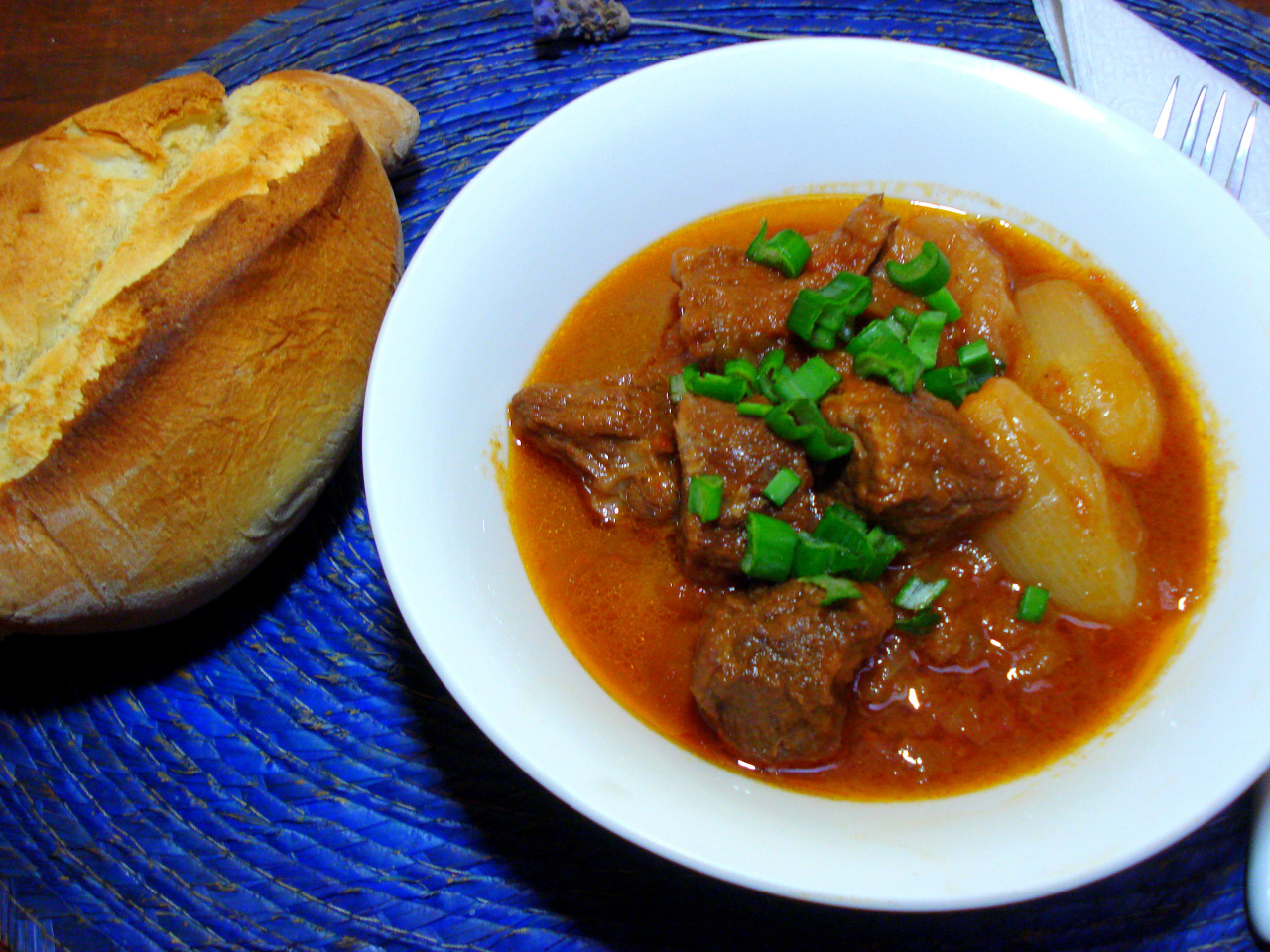 A delicious greek stew made with beef cinnamon and red wine.